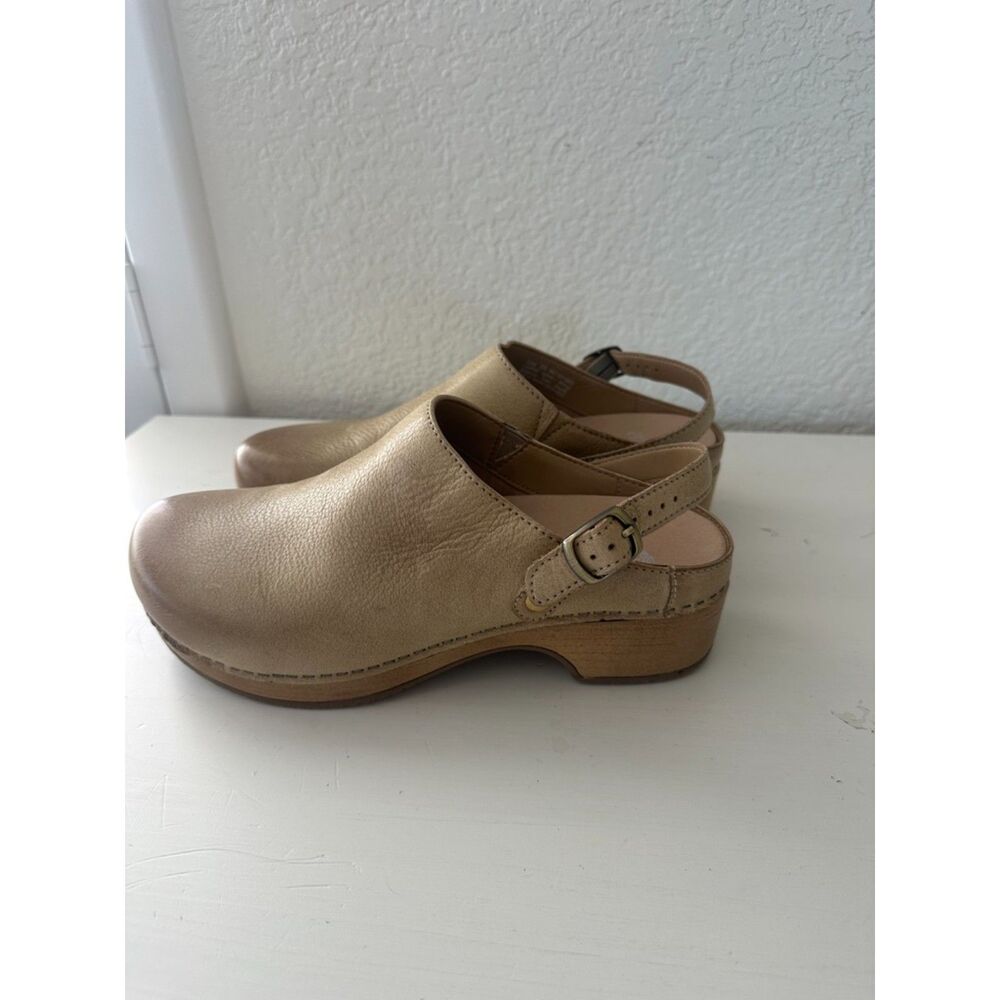 Dansko Berry Milled Burnished Mules Clogs Tan Women's Size 39 US 8.5-9 - Picture 5 of 8